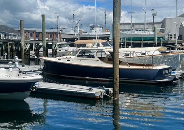 Hinckley Extended Hardtop Pilothouse 36 Picnic Boat image