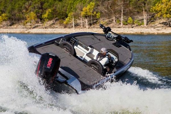 Triton 19 TRX - main image