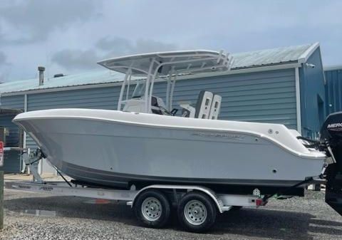 Aquasport 2500 Center Console