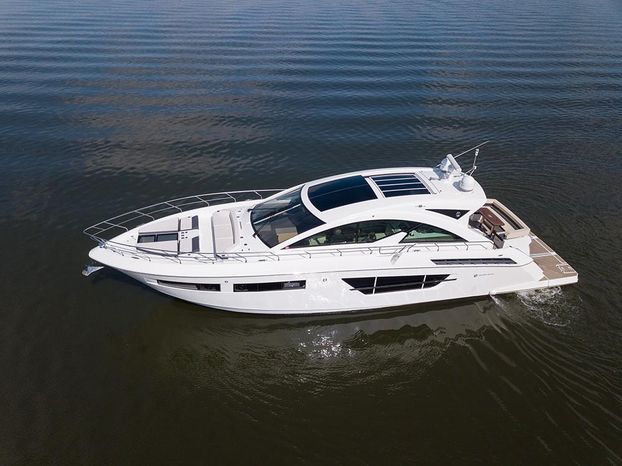 2017 Cruisers Yachts 2017 Cruisers Yachts