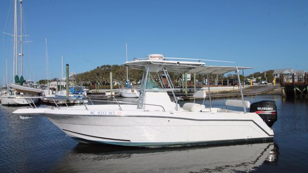 Robalo 2460 Center Console NEW Four Stroke 