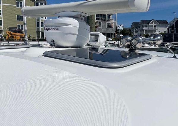 Boston Whaler 345 Conquest image