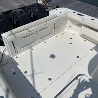 Boston Whaler 345 Conquest image