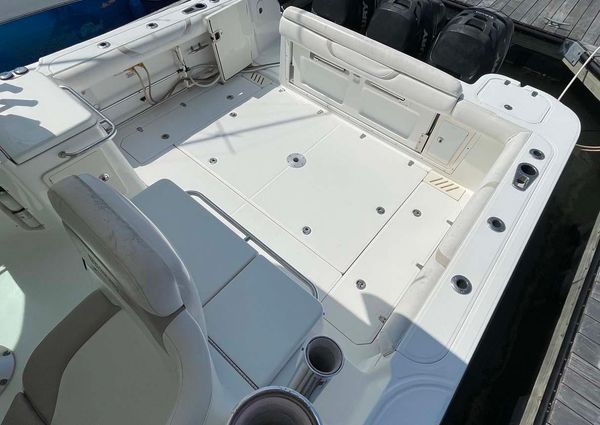 Boston Whaler 345 Conquest image