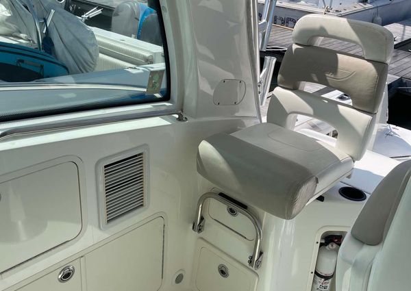 Boston Whaler 345 Conquest image