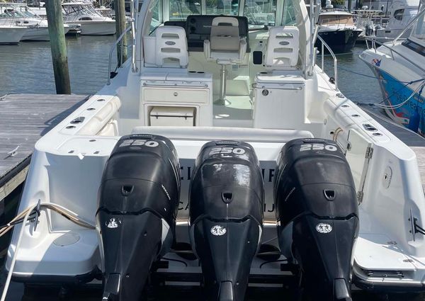 Boston Whaler 345 Conquest image