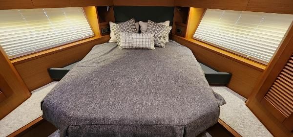 Beneteau SWIFT-TRAWLER-47 image