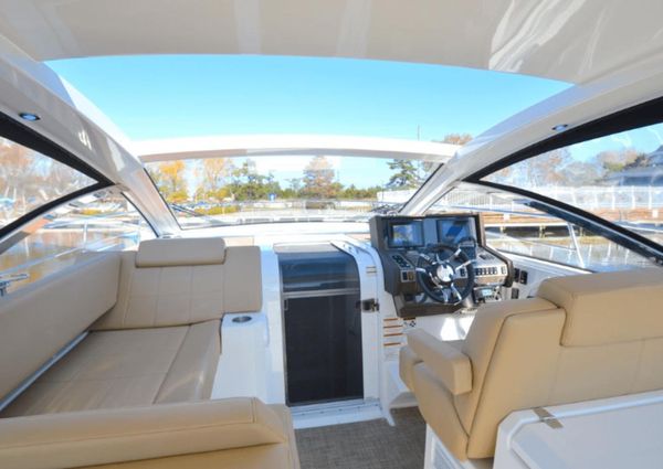 Cruisers Yachts 390EC image