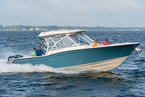 Grady-White Freedom 325 - main image