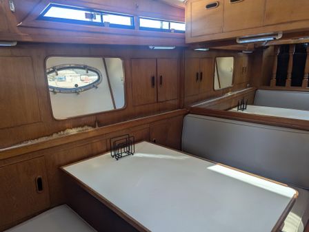 President 37 Aft Cabin image