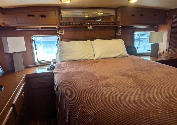 President 37 Aft Cabin image