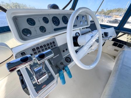 Wellcraft 46 Cockpit Motor Yacht image