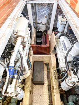 Wellcraft 46 Cockpit Motor Yacht image