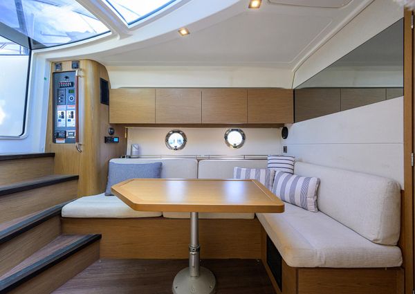 Beneteau 38 GT image