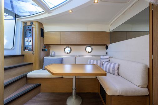 Beneteau 38 GT image