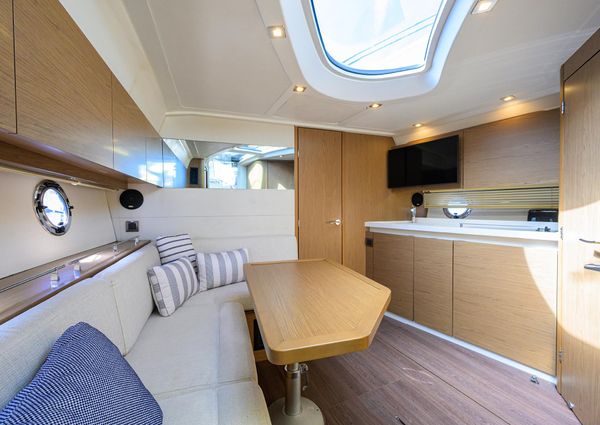 Beneteau 38 GT image