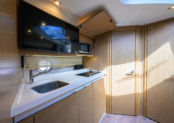 Beneteau 38 GT image