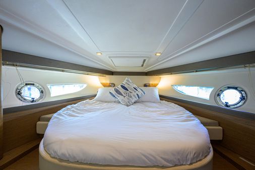 Beneteau 38 GT image