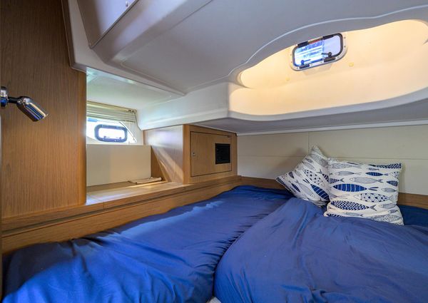 Beneteau 38 GT image