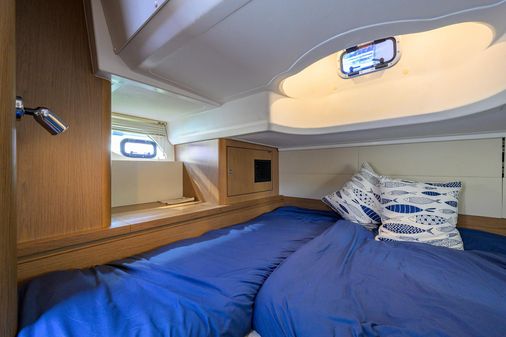 Beneteau 38 GT image