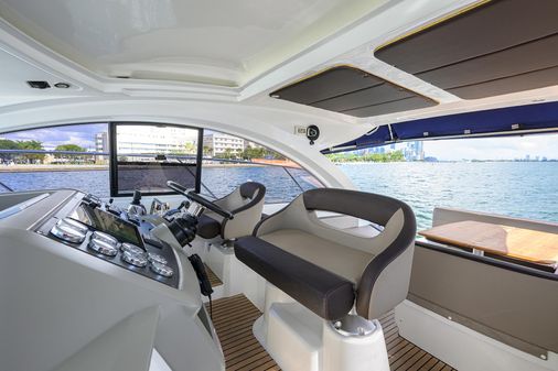 Beneteau 38 GT image