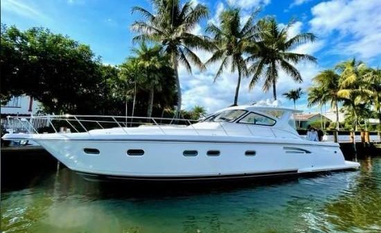 Tiara Yachts 5200 Express 
