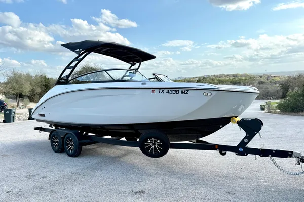 Yamaha-boats 252SE image