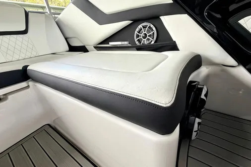 Yamaha Boats 252SE image