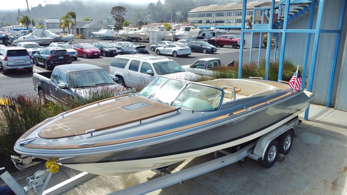 Chris-Craft Corsair 25 - main image