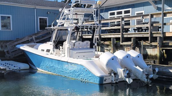 Edgewater 370 CC