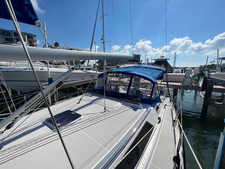Catalina 355 image