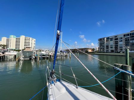 Catalina 355 image