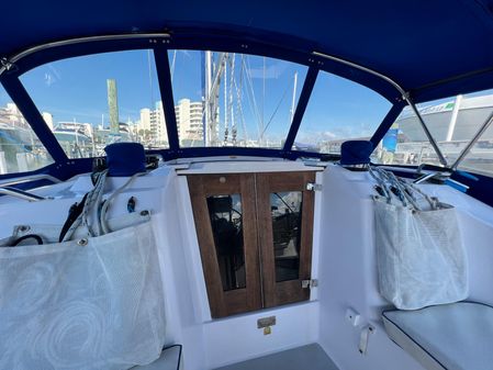 Catalina 355 image