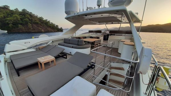 Ferretti Yachts Custom Line 97 image