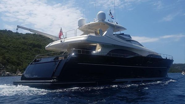 Ferretti Yachts Custom Line 97 image