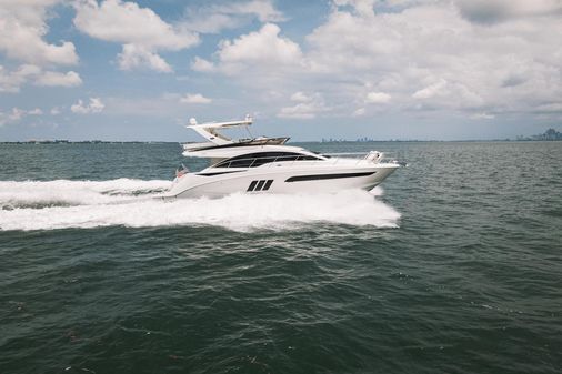 Sea Ray 510 Fly image