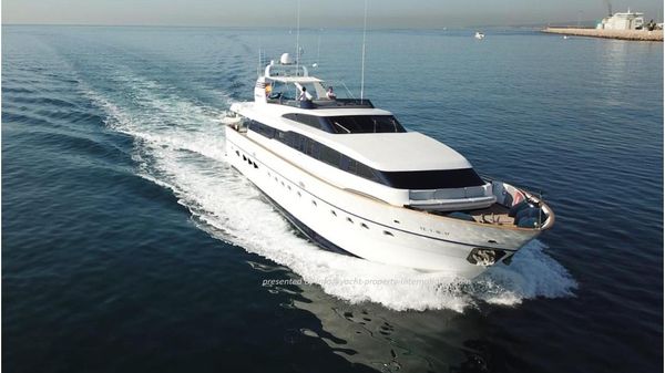 Canados 28 Raised pilot house