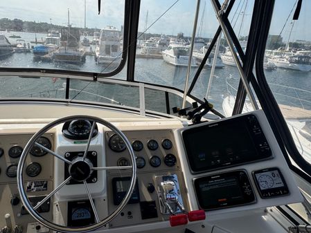 Carver 406 Aft Cabin Motor Yacht image