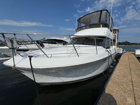 Carver 406 Aft Cabin Motor Yacht image