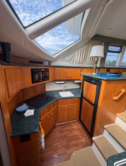 Carver 406 Aft Cabin Motor Yacht image