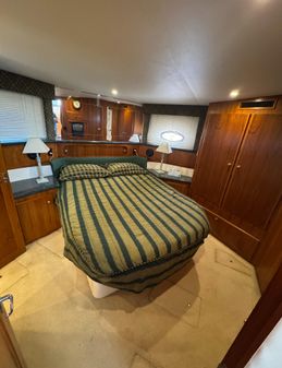 Carver 406 Aft Cabin Motor Yacht image