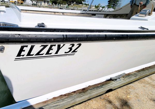 Custom ELZEY-32-BAY-CRUISER image