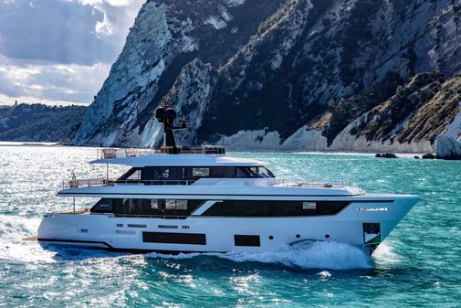 Custom Line Navetta 30 image