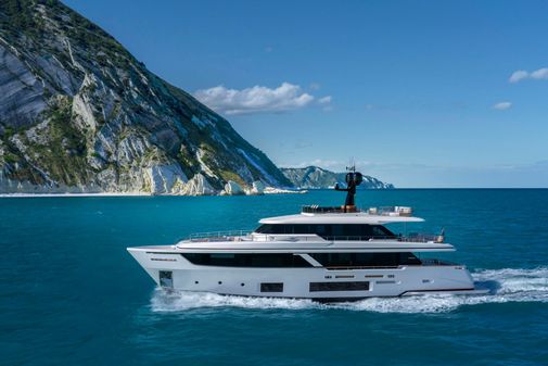 Custom Line Navetta 30 image