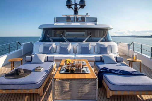 Custom Line Navetta 30 image