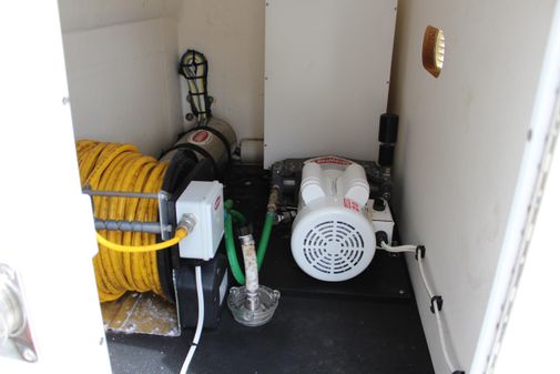 Billfish 39 Center Console image