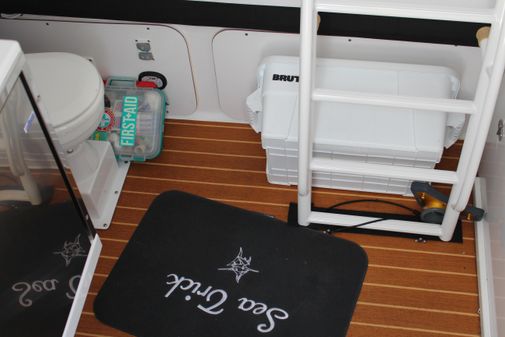 Billfish 39 Center Console image