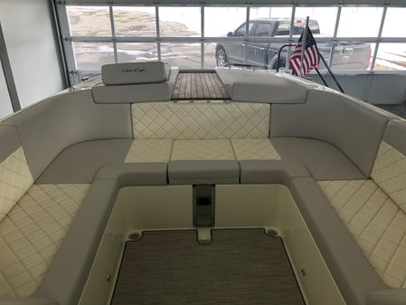 Chris-Craft Launch 34 image
