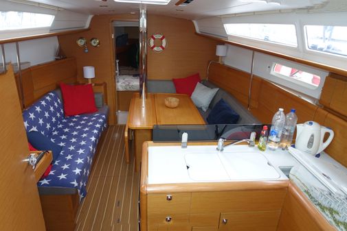 Jeanneau Sun Odyssey 379 image