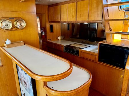 Mckinna 48-PILOTHOUSE image